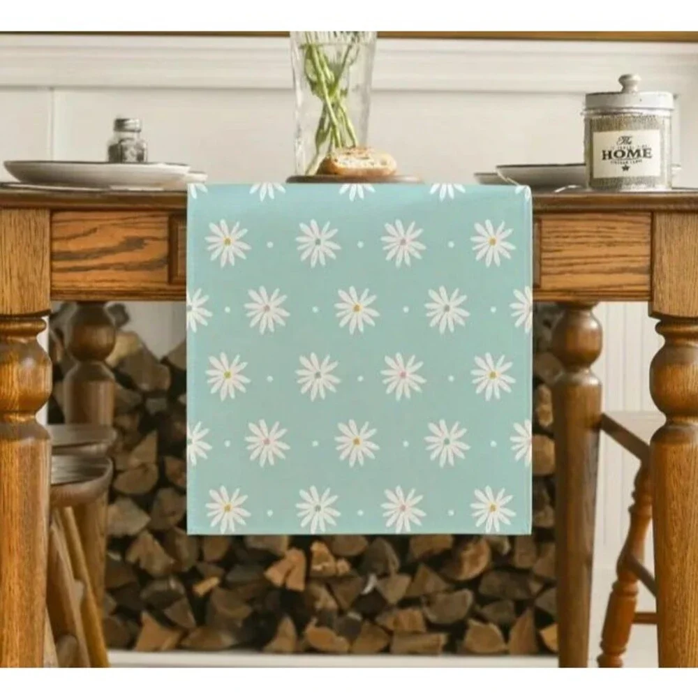 Table Runner 13x72in Daisy Floral Pattern